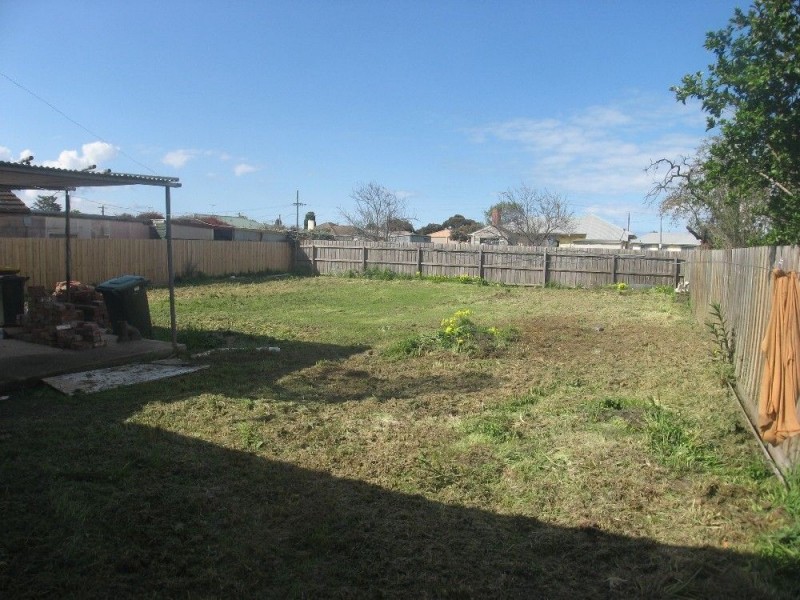 24 Melbourne Road, Norlane VIC 3214