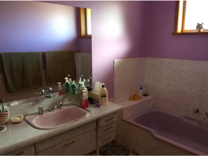 22 Chipperfield Drive, Moolap VIC 3221