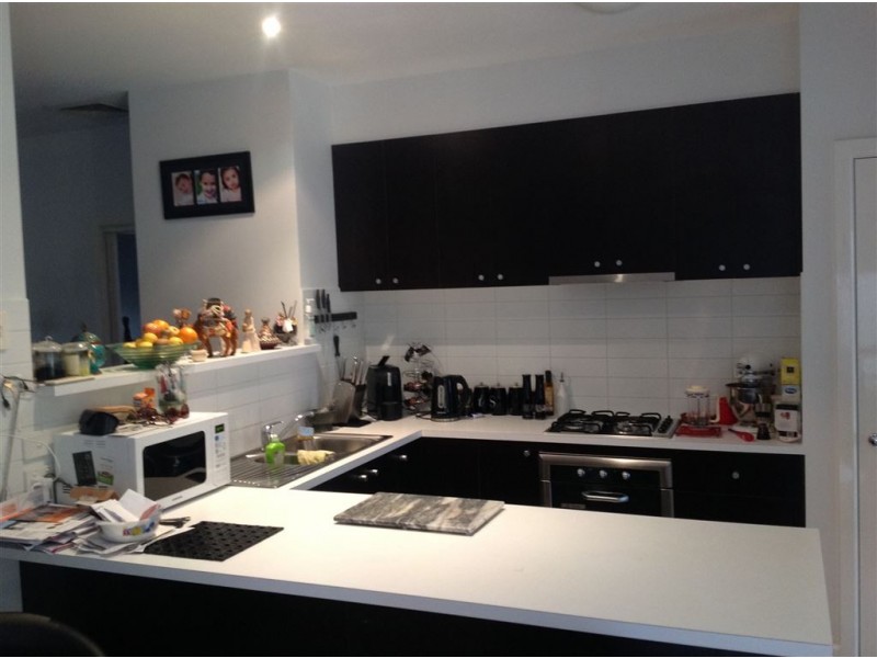 1a Pine Ave, North Shore VIC 3214