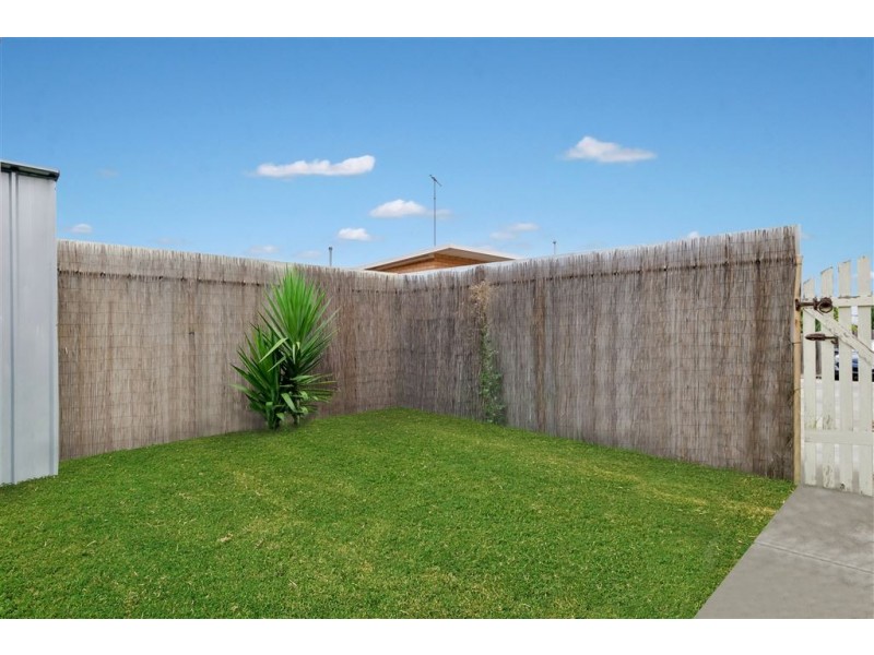 3/2-4 Murphy Avenue, Herne Hill VIC 3218