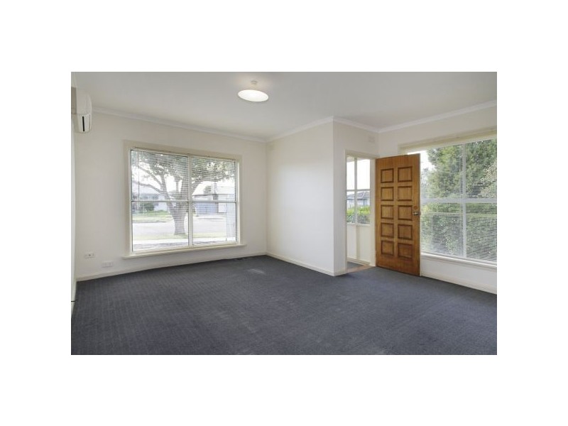 45 Swallow Crescent, Norlane VIC 3214