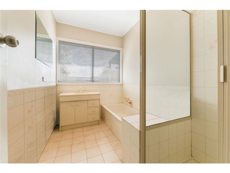 1 Kanooka Drive, Corio VIC 3214