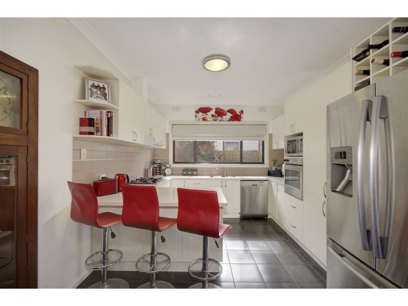 8 Willana Avenue, Hamlyn Heights VIC 3215