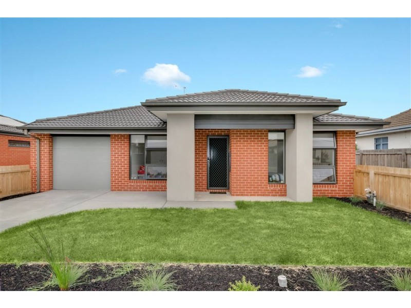 34B Pettit Crescent, Norlane VIC 3214