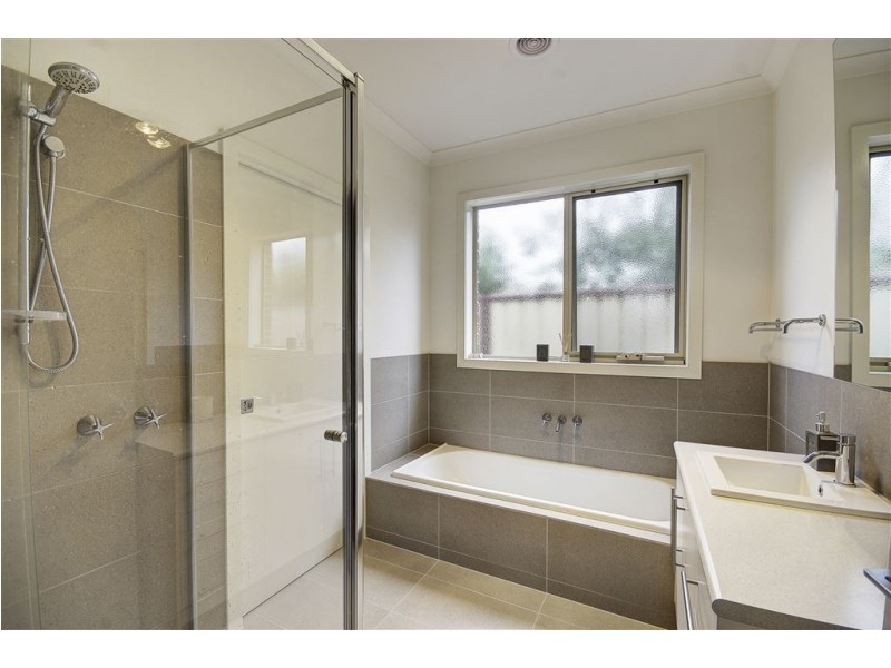 2/31 Jabone Terrace, Bell Park VIC 3215