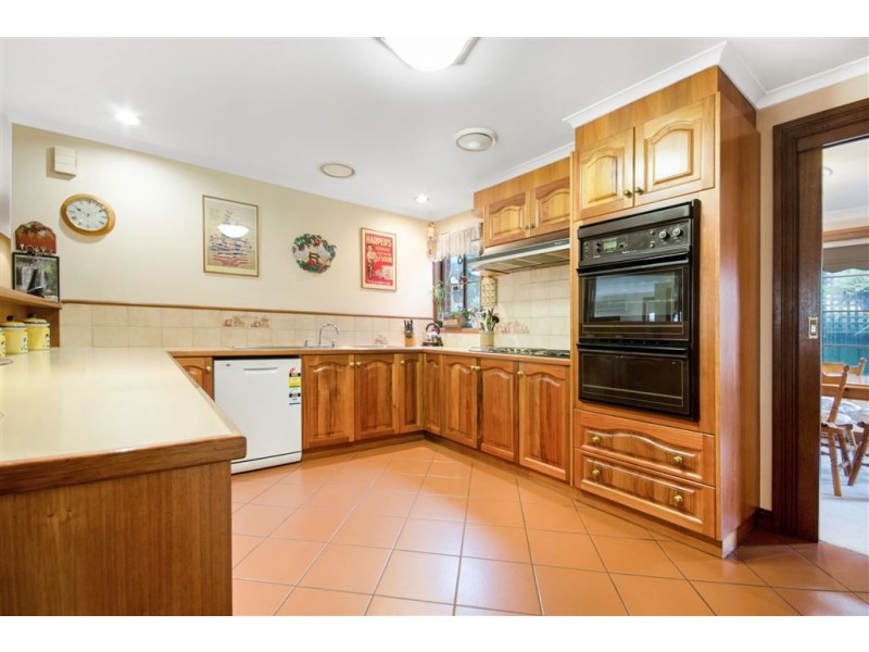 12 Rowe Street, Hamlyn Heights VIC 3215