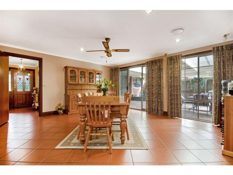 12 Rowe Street, Hamlyn Heights VIC 3215