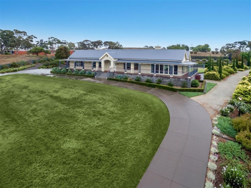 40 Eva Place, Lovely Banks VIC 3221