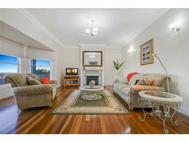 40 Eva Place, Lovely Banks VIC 3221