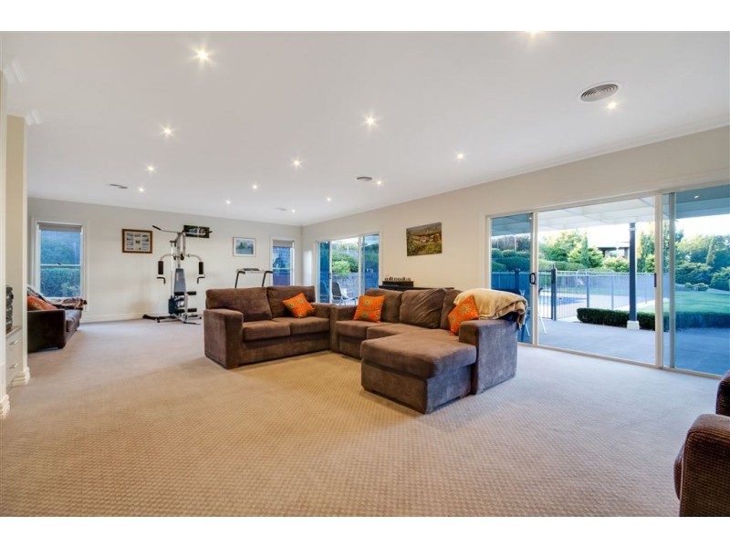 40 Eva Place, Lovely Banks VIC 3221