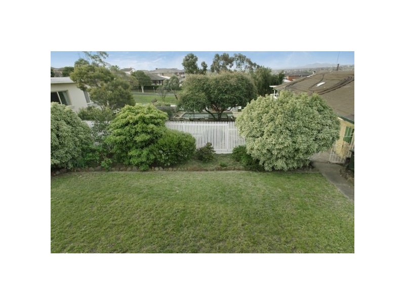 70 Newton Avenue, Bell Post Hill VIC 3215