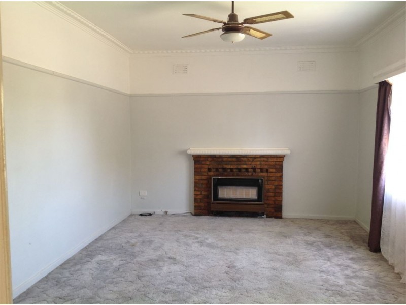 12 Girton Crescent, Manifold Heights VIC 3218