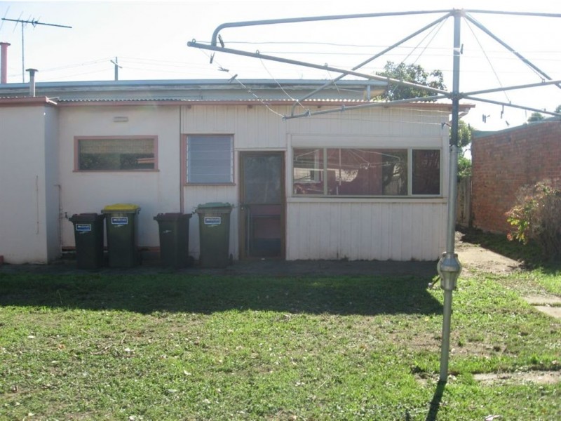 18 Charlotte Avenue, Newcomb VIC 3219