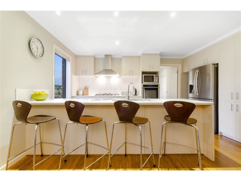 100 Kulina Drive, Lovely Banks VIC 3221