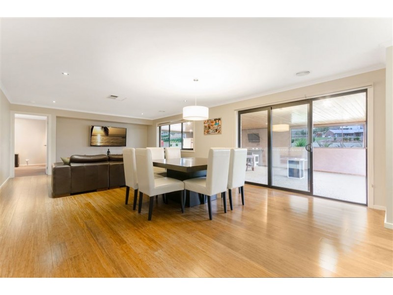 100 Kulina Drive, Lovely Banks VIC 3221