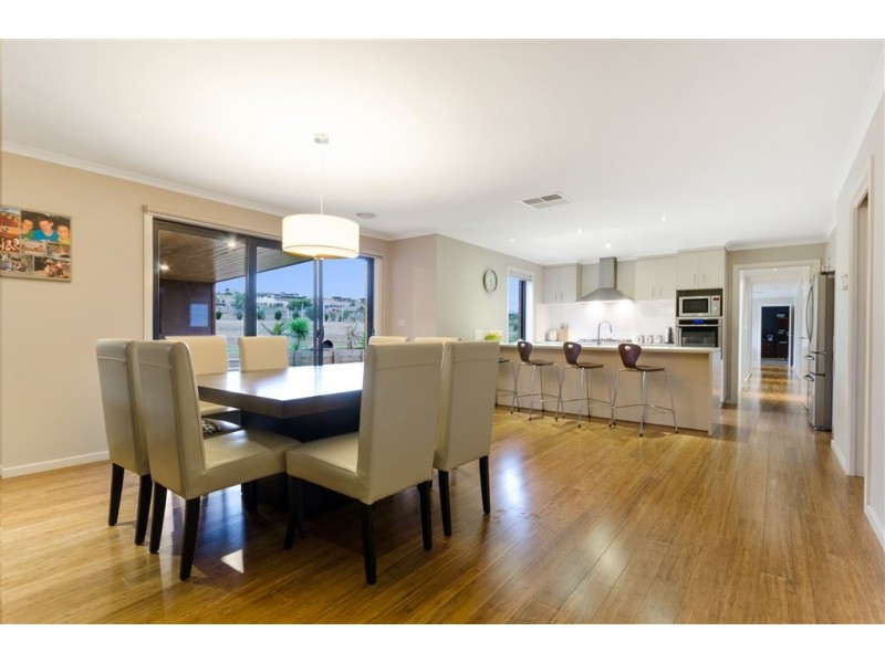 100 Kulina Drive, Lovely Banks VIC 3221