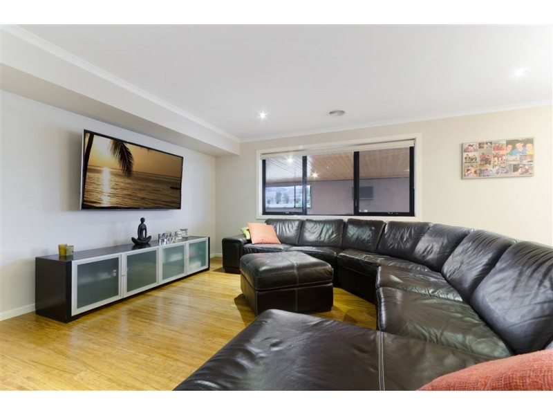 100 Kulina Drive, Lovely Banks VIC 3221