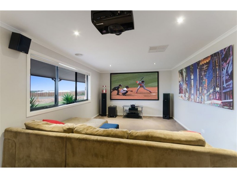 100 Kulina Drive, Lovely Banks VIC 3221