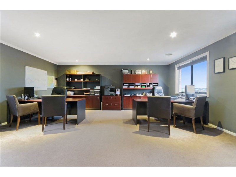 100 Kulina Drive, Lovely Banks VIC 3221