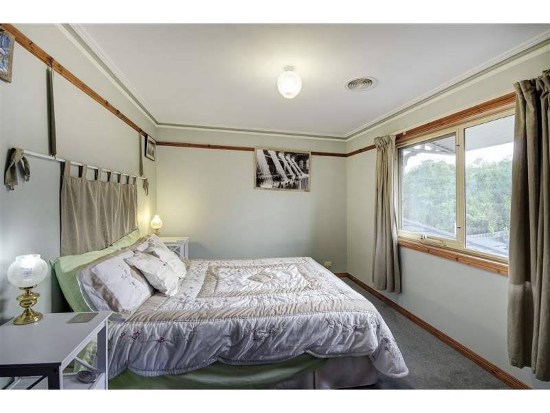 9 Schofield Court, Bell Post Hill VIC 3215