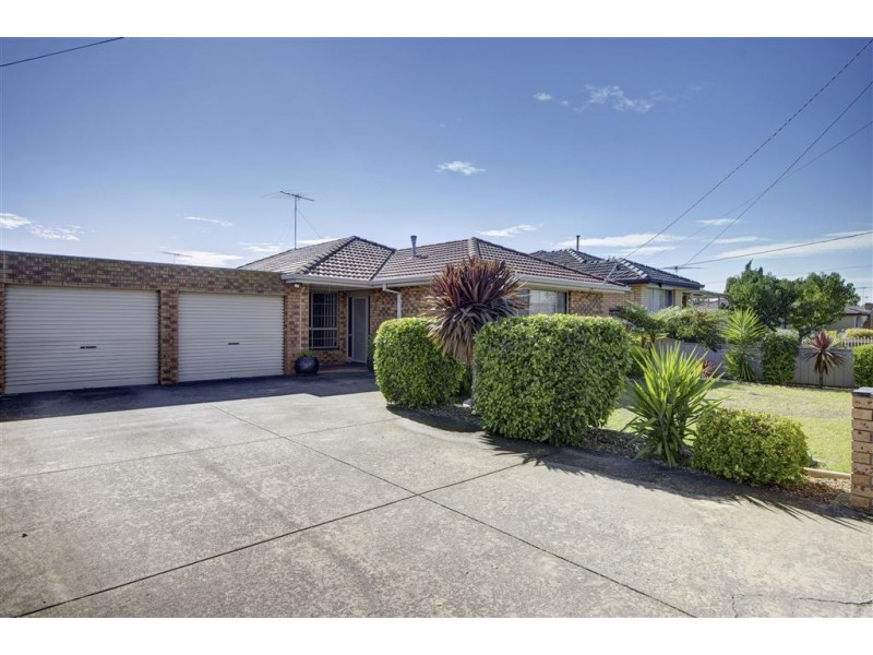 17 Michell Close, Norlane VIC 3214