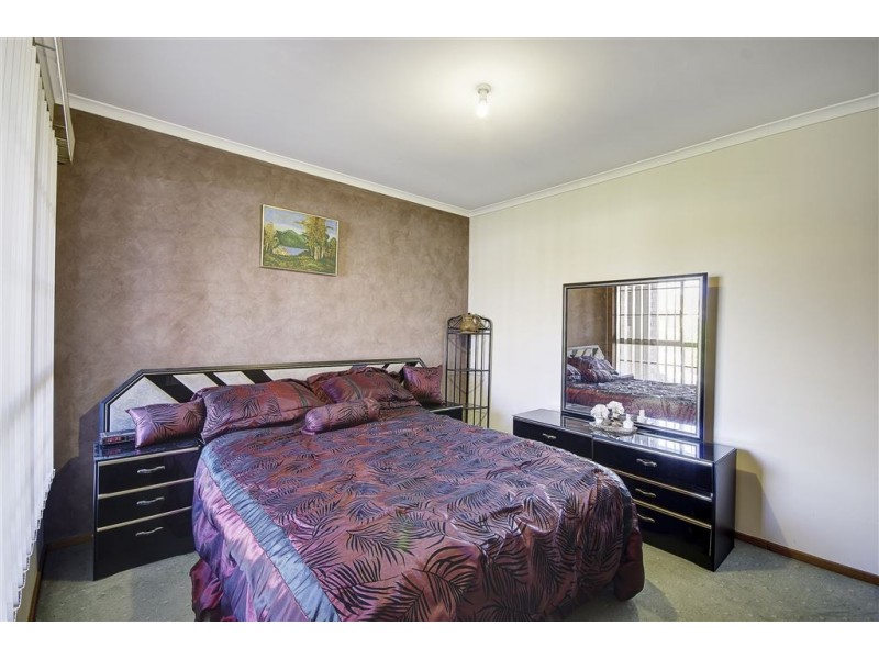 17 Michell Close, Norlane VIC 3214