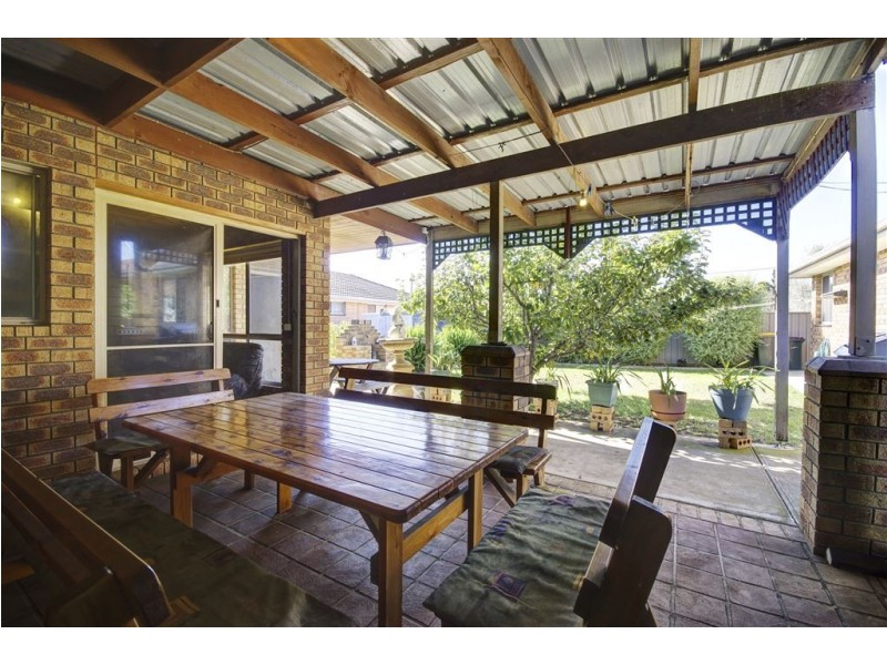 17 Michell Close, Norlane VIC 3214