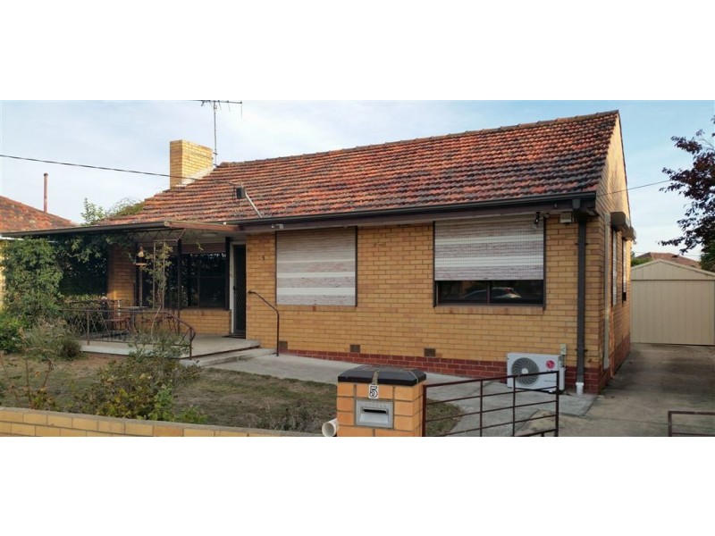 5 Dearborn Parade, Corio VIC 3214