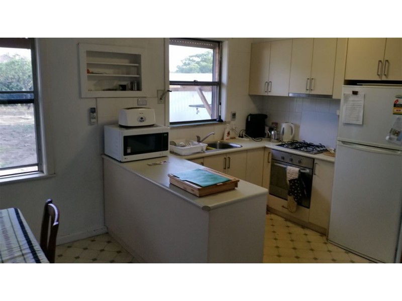 5 Dearborn Parade, Corio VIC 3214