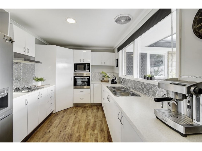 15 Glendye Court, Corio VIC 3214