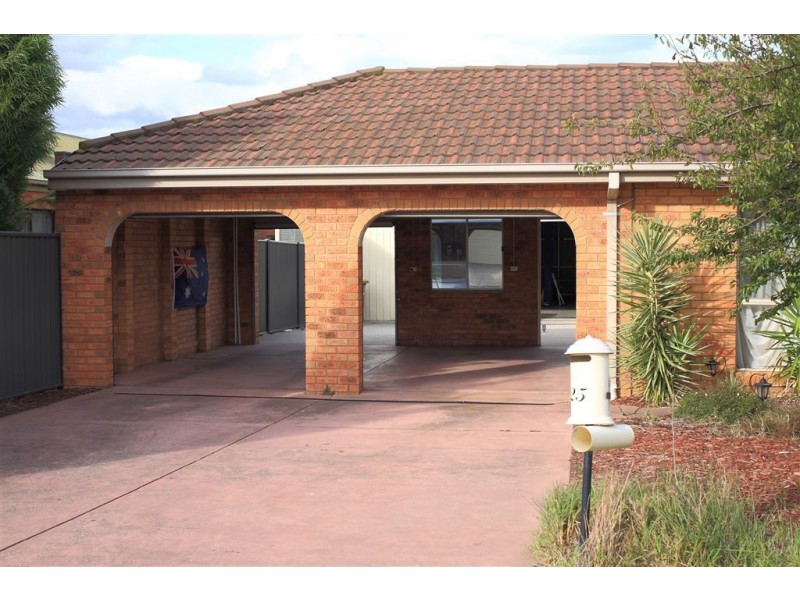 25 Shannahan Drive, Bell Park VIC 3215