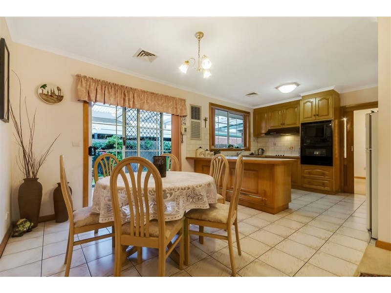 14 Rowe Street, Hamlyn Heights VIC 3215