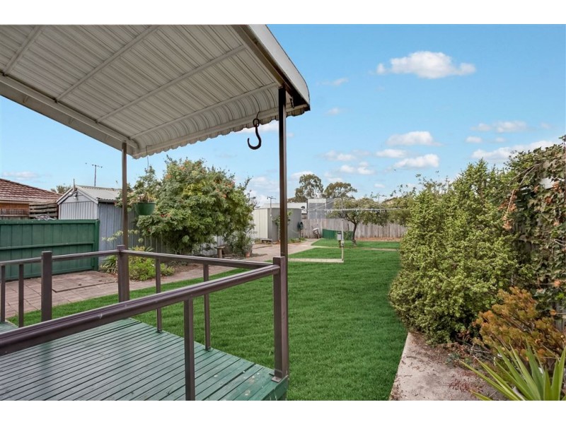 2 Wren Street, Norlane VIC 3214