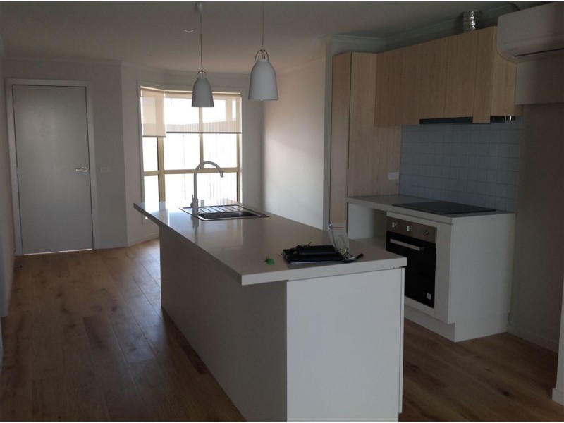 10/180 Cox Road, Lovely Banks VIC 3221