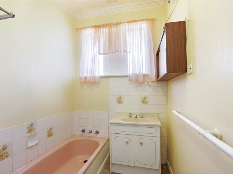 16 Stonehaven Road, Norlane VIC 3214