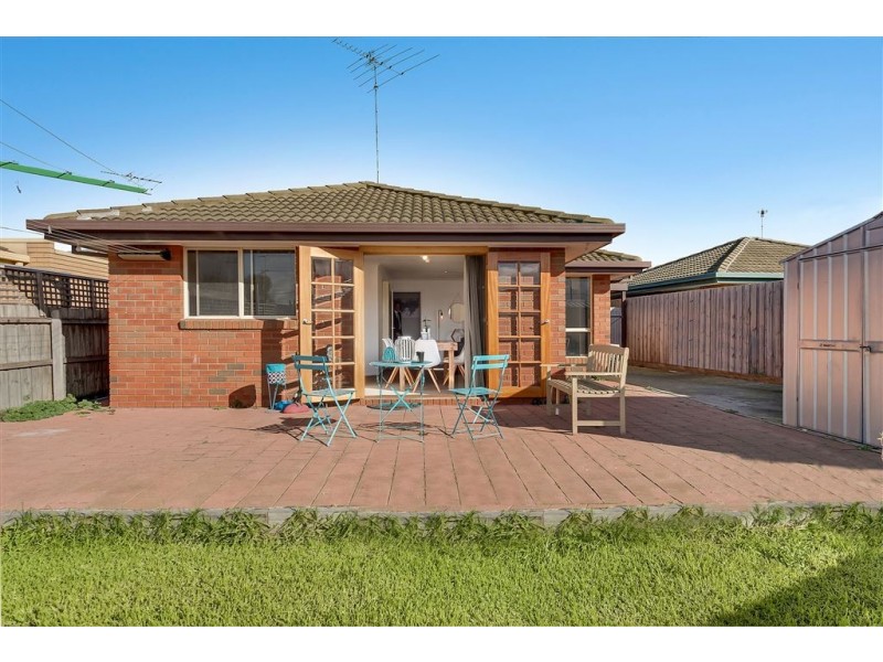 8 Lowan Avenue, Norlane VIC 3214