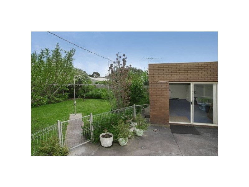 38 Neil Street, Bell Post Hill VIC 3215
