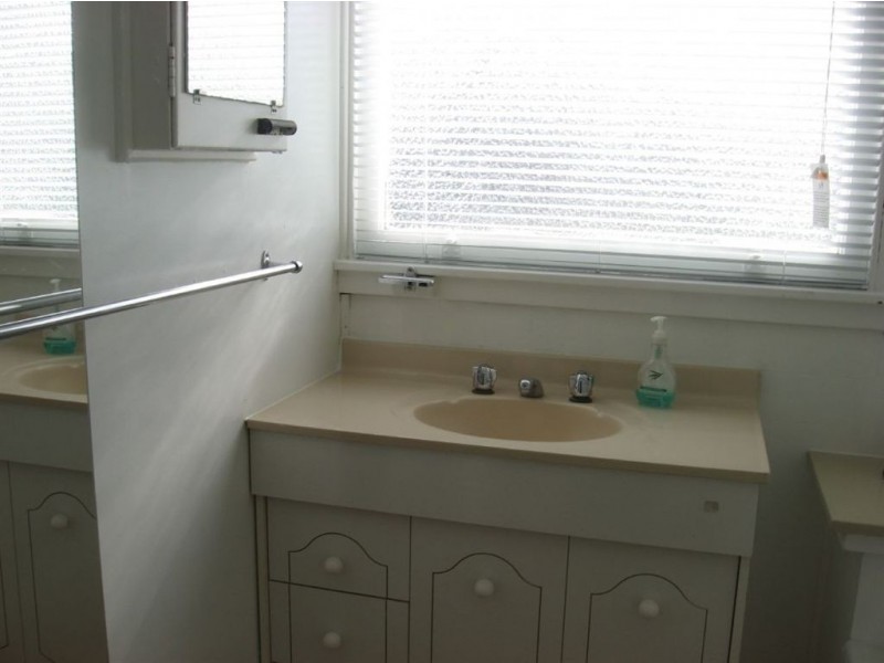 8 Kalinga Street, Norlane VIC 3214