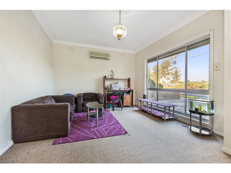 110 Thompson Road, North Geelong VIC 3215