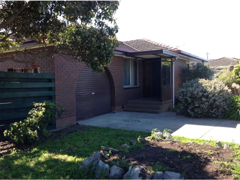 8 Amaroo Court, Bell Park VIC 3215