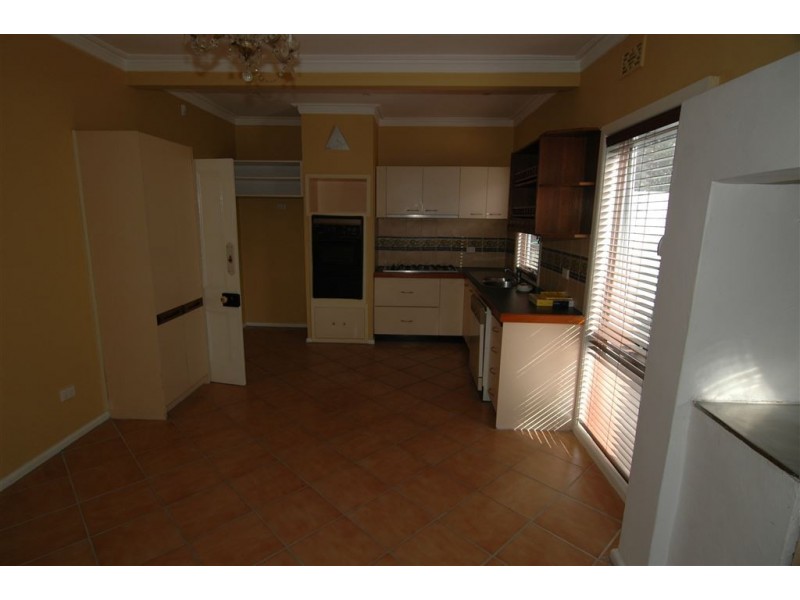 24 Walsh Grove, North Geelong VIC 3215