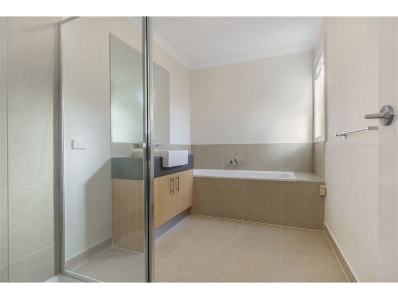 18 Moretti Court, Marshall VIC 3216