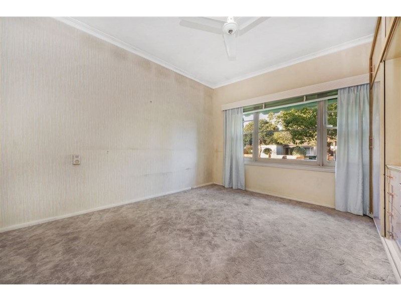 8 Vines Road, Hamlyn Heights VIC 3215