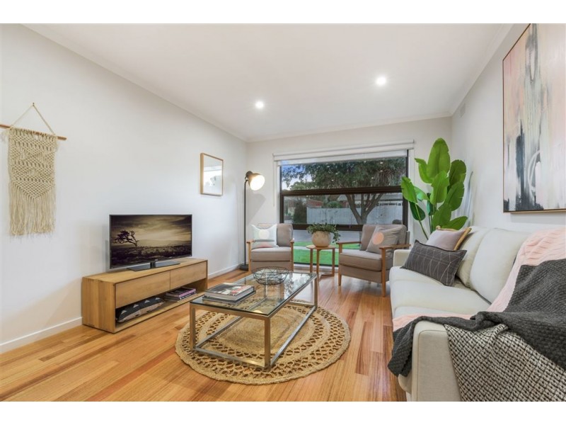1B Jalana Court, Highton VIC 3216