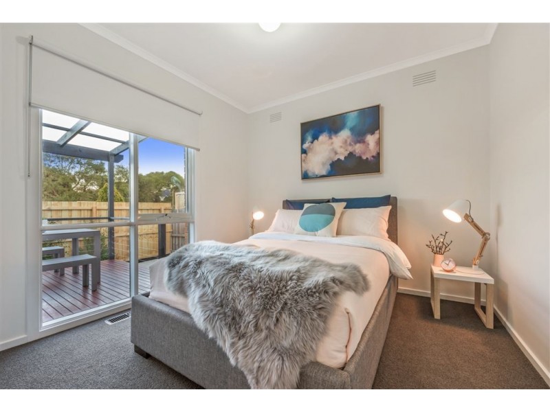 1B Jalana Court, Highton VIC 3216