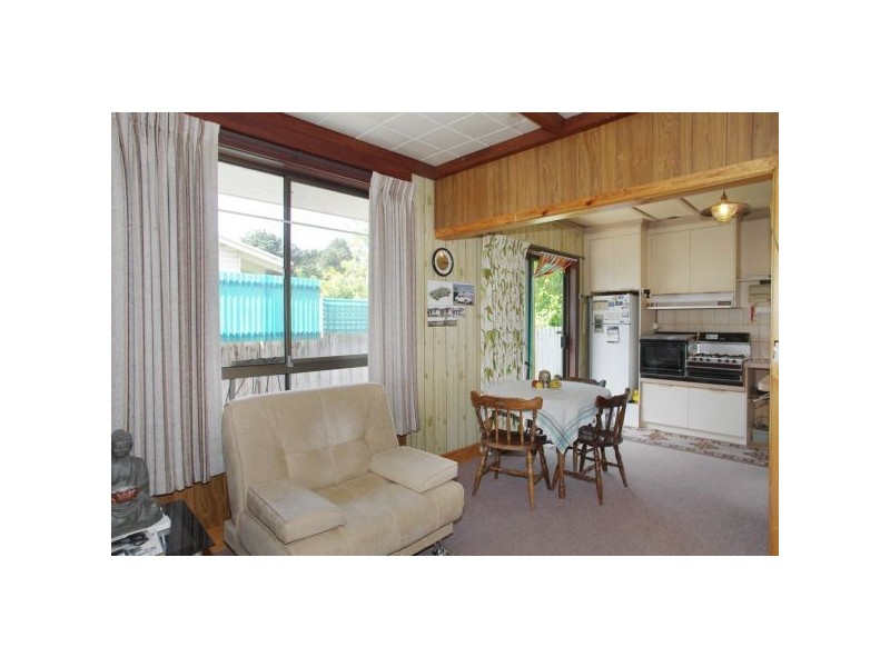2 Eagle Parade, Norlane VIC 3214