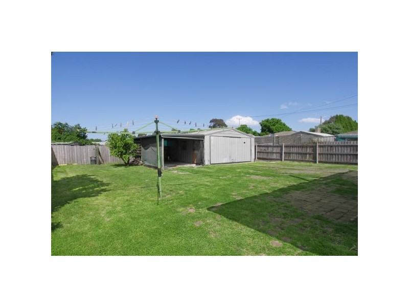 2 Eagle Parade, Norlane VIC 3214