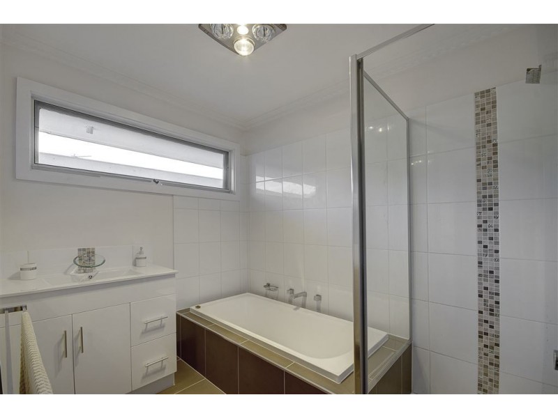 97 Kinlock Street, Bell Post Hill VIC 3215