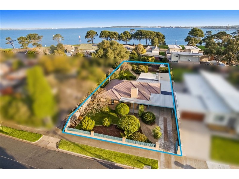 24 Pine Avenue, North Shore VIC 3214