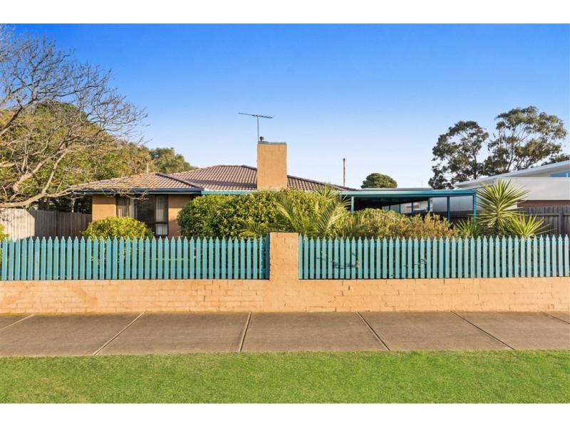 24 Pine Avenue, North Shore VIC 3214